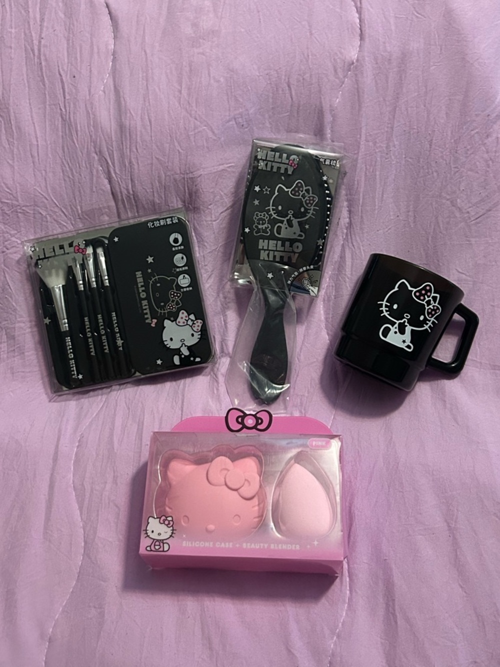Hello Kitty Bundle - Picture 3 of 6